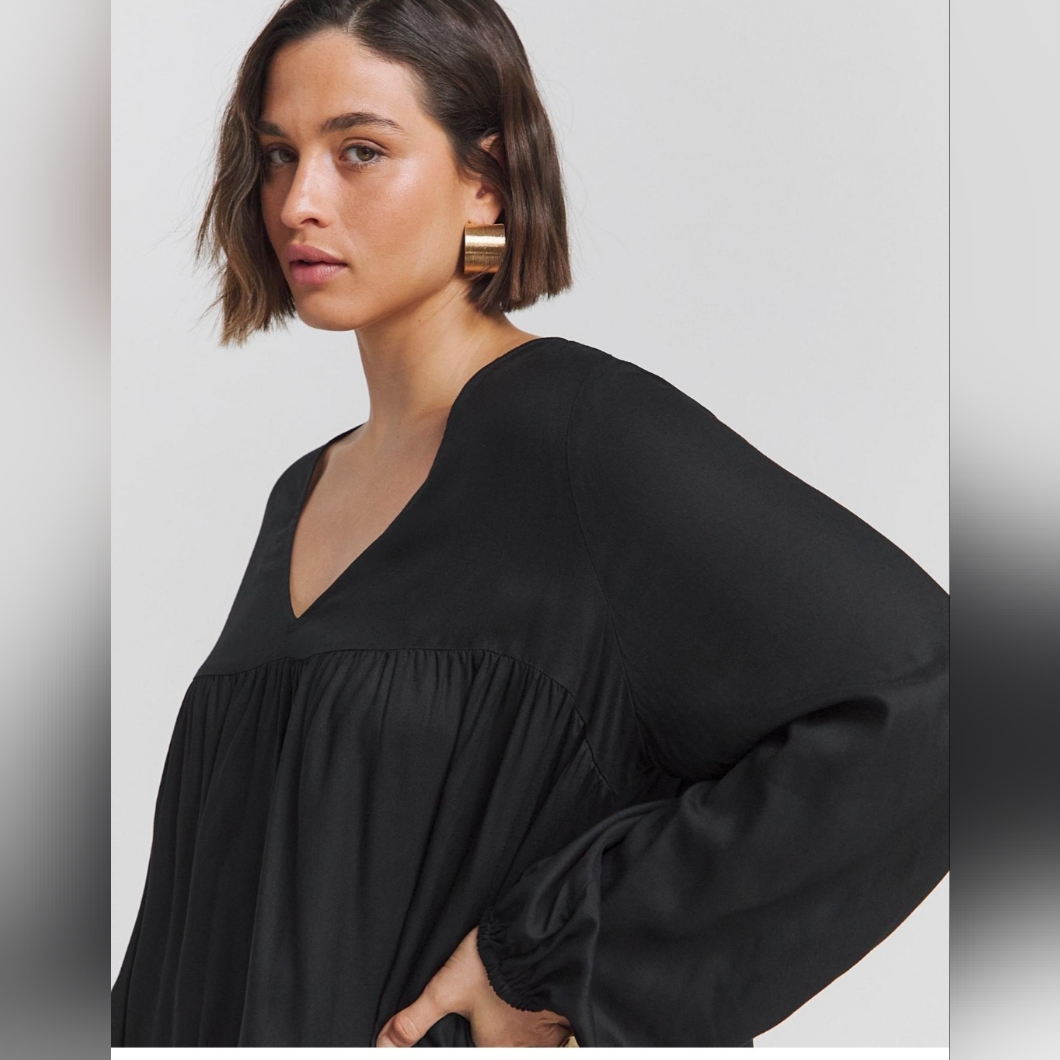 Vince Camuto Drop Balloon Sleeve Silky Black Top Size Xs